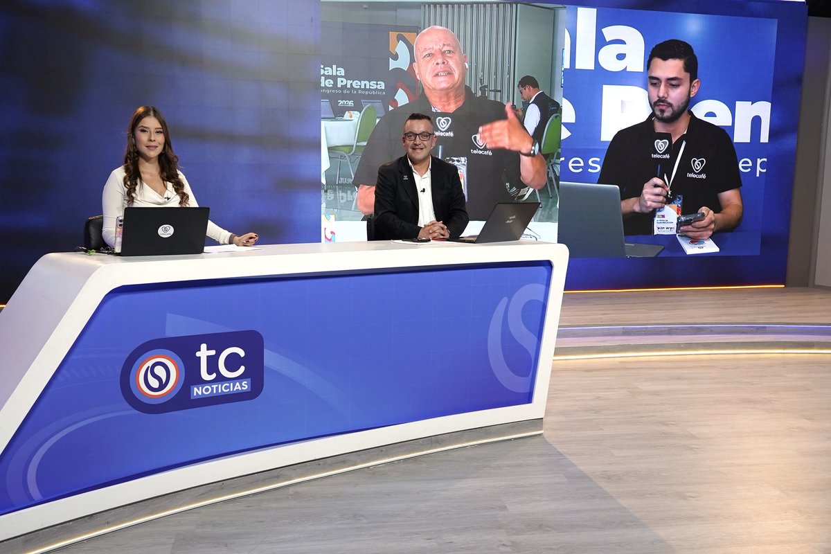 AmandaJaimesM's tweet photo. Muy orgullosa del equipo de @canaltelecafe 
Más de 40 profesionales hicieron posible la transmisión especial #ElEjeElige, un gran despliegue periodístico en todas nuestras pantallas y plataformas digitales.
Gracias por el compromiso con el que seguimos informando a la región. 🗳️ https://t.co/whZgGPo9EJ