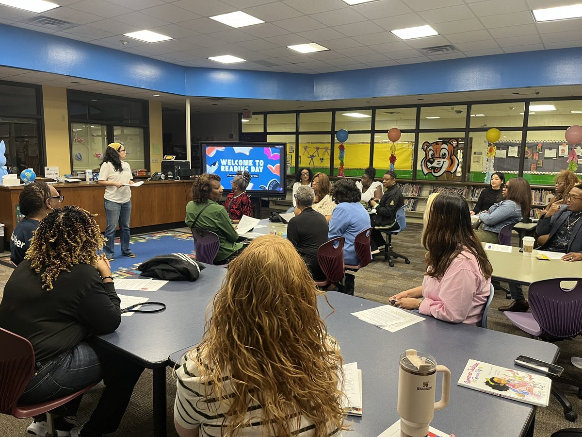 ashbkimbrough's tweet photo. Last Friday, @BLELancaster was filled with the joy of reading during Reading Day hosted by @UnitedWayDallas! We are incredibly grateful for the many  guest readers who volunteered their time to make this day special for our students. 📚 https://t.co/mNdziqTcrl