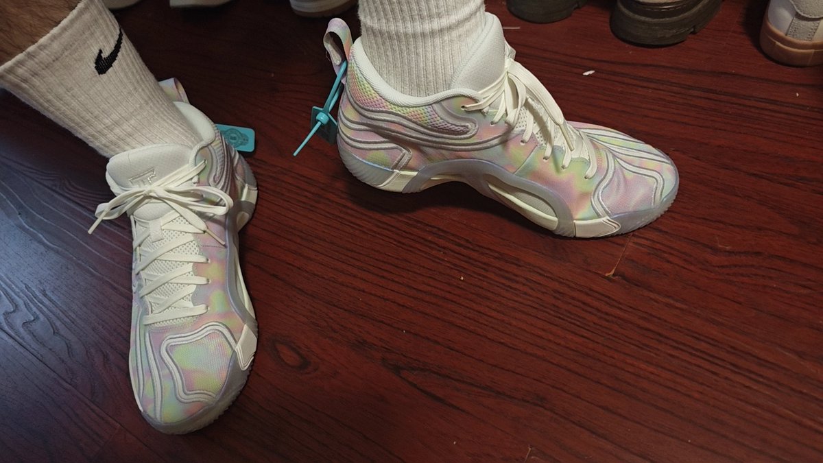 LAY_阿壹 tweet media