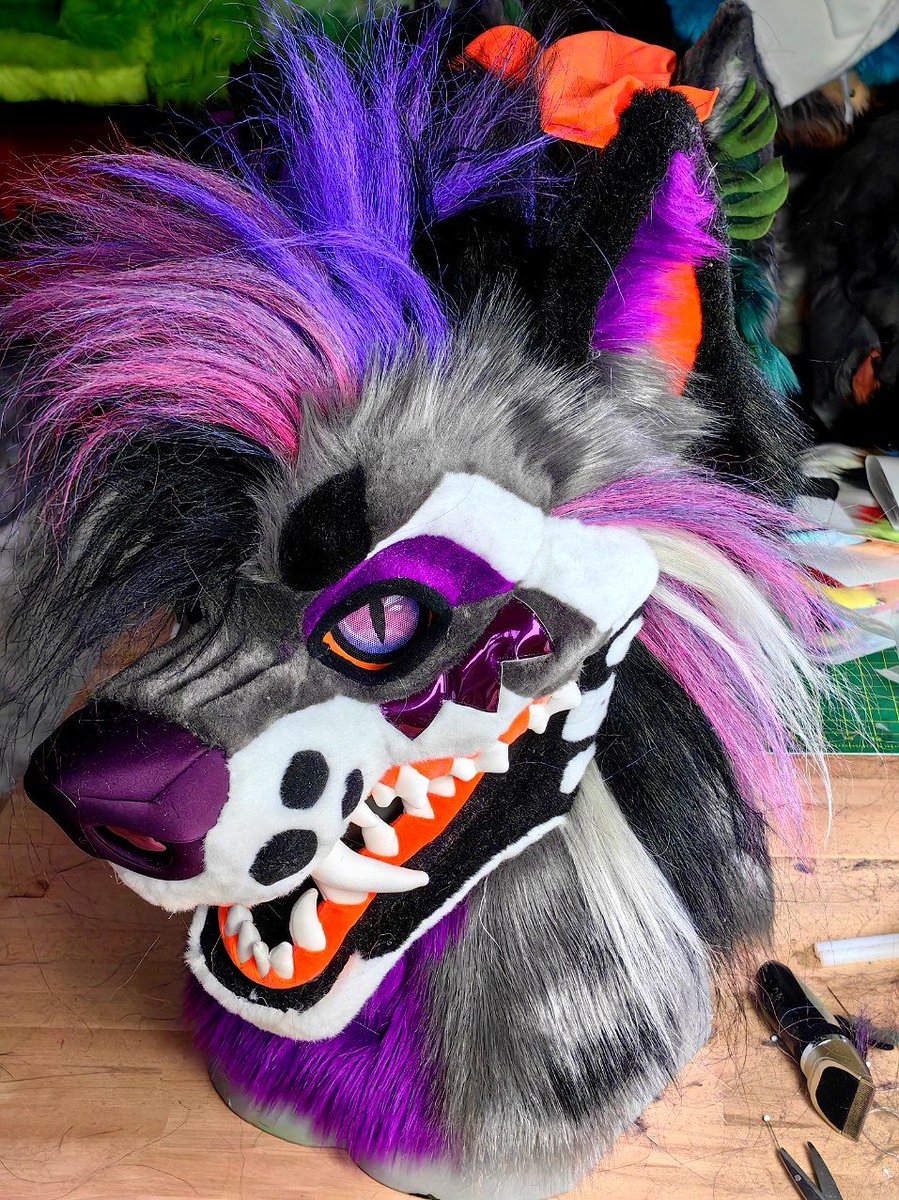 KupferBeast's tweet photo. This commission takes longer than expected. But here is the head so far!
Still a lot of work to do on this one🥹🫡 https://t.co/1SRx98YbGO