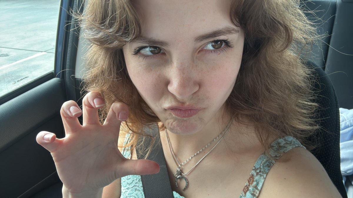 gracey !! tweet media