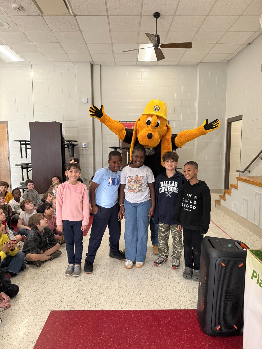 DiggerDog811's tweet image. Digger Dog and Ms. Maria visited Lincoln County Elementary School! diggerdog811.com/?p=6061 @GA811 @georgiadeptofed @gaelassoc @gsbacomm @GAESPrincipals #Call811 #Contact811 #SafeDigging #educationalsafetyprograms #PublicSafety