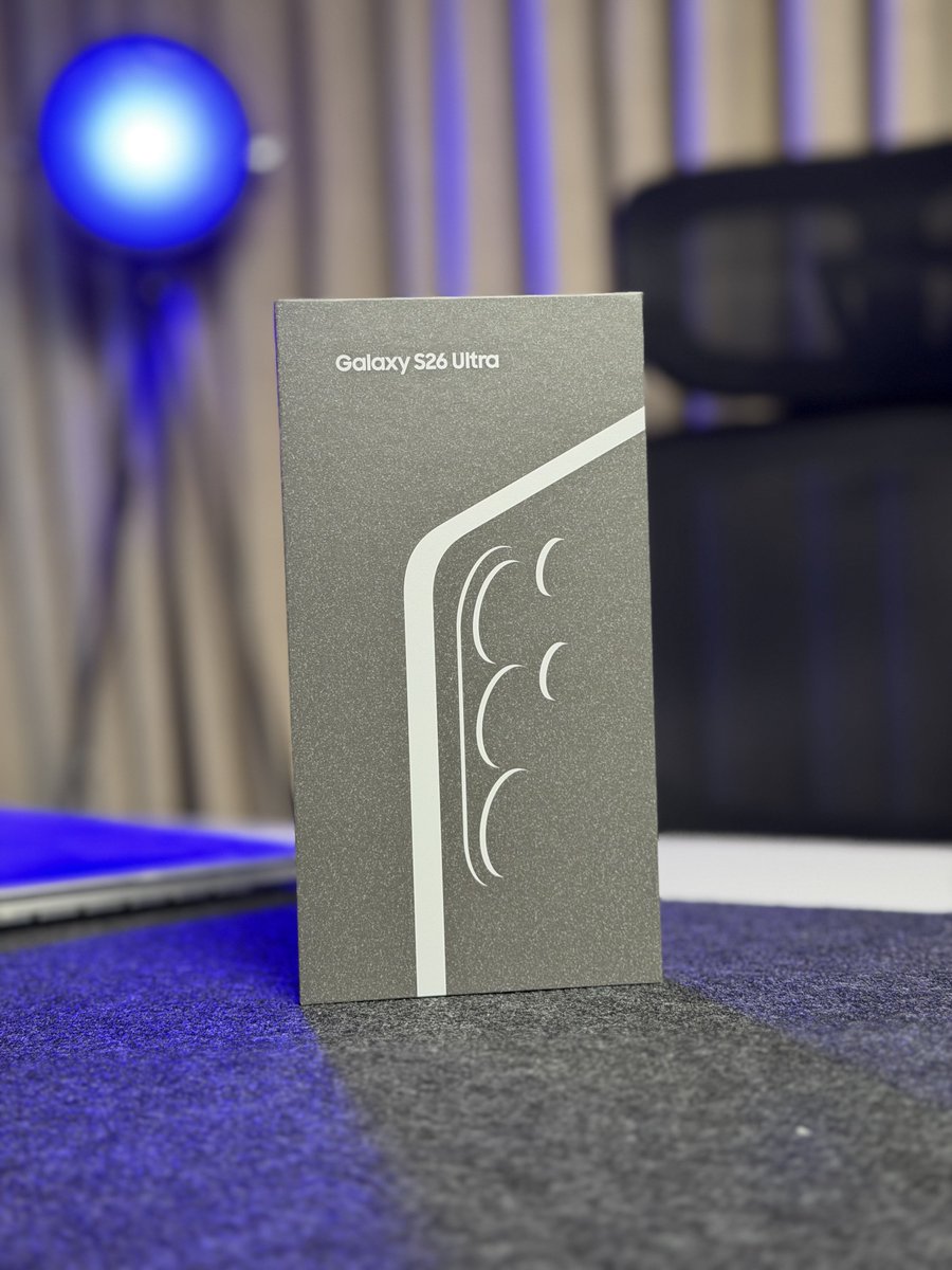وصل المزيون🔥🔥
بتبدا مقارنات وفيديوهات كثيره عن الموضوع 

وش تتوقعون اللون الي اخذته 🔥
#GalaxyS26Ultra