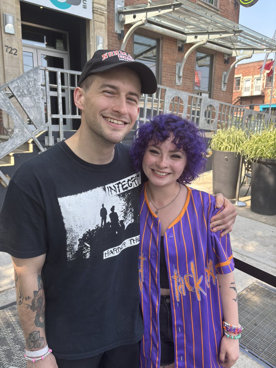 victoria 🌙 tweet media