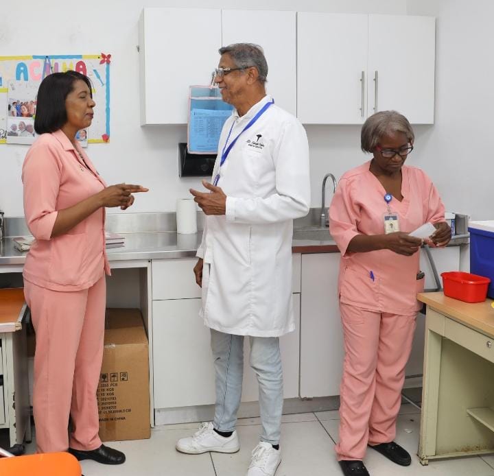 Maternidad de Los Mina tweet media