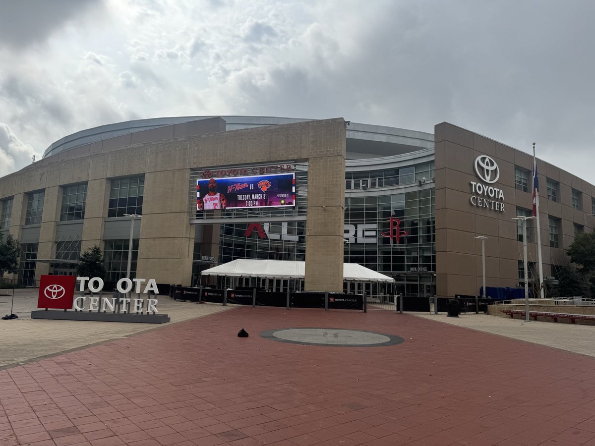 Jonatanrcruzm's tweet photo. #houston #downtownhouston #wbc2026 https://t.co/DSGJqTFYC8