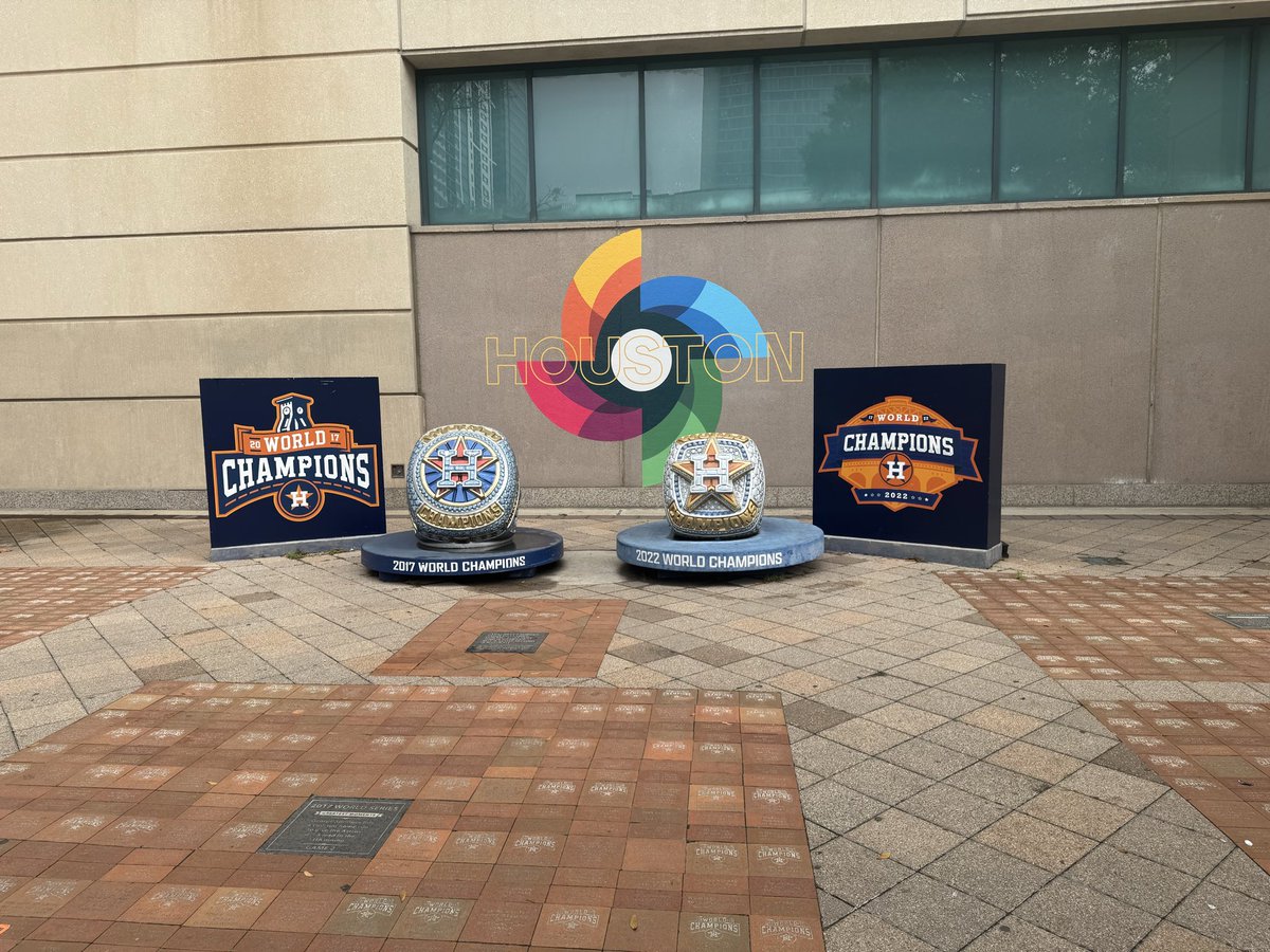 Jonatanrcruzm's tweet photo. #houston #downtownhouston #wbc2026 https://t.co/DSGJqTFYC8