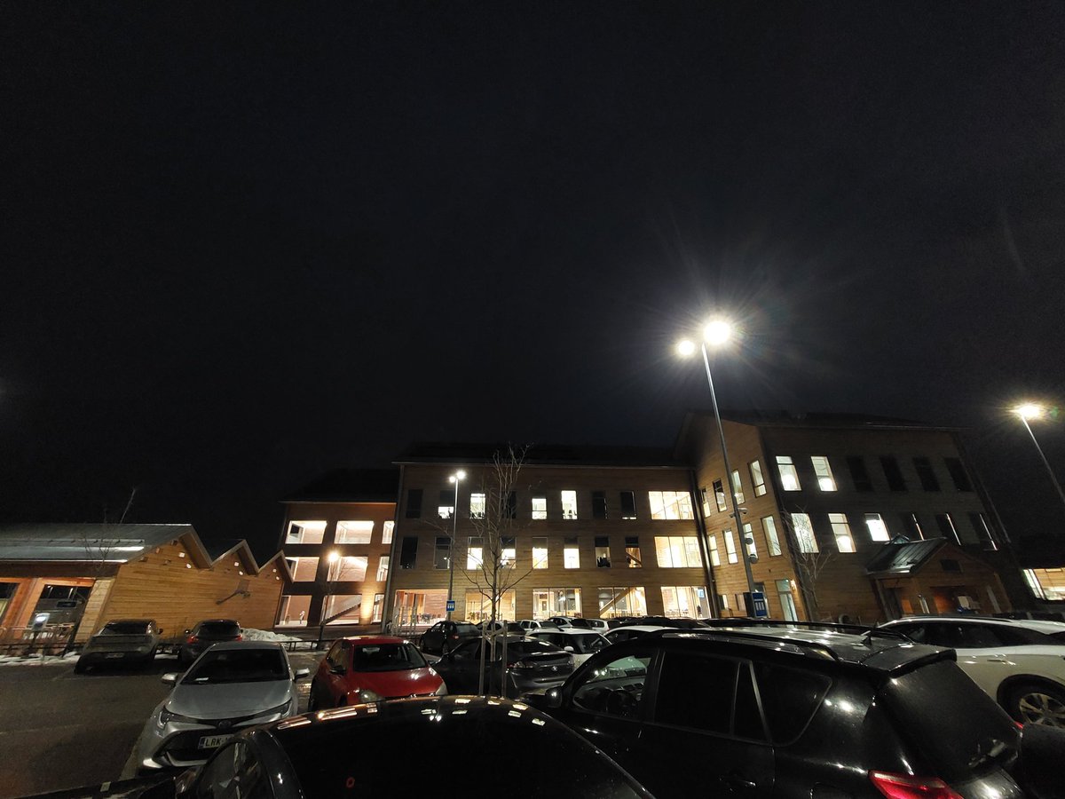 Hallituksemme kokousti Moniolla. 🏫

Tulossa sääntömäär. kevätkokous Keravalla ke 15.4.* ja kesän avaus Tuusulan Rusutjärvellä ma 25.5.**

Alustajaksi saapuvat sijoittaja Seppo Sinisaari* <a href="/sertzo/">Seppo Sinisaari</a> ja <a href="/lapwall/">LapWall</a>'in talousjohtaja Tuomo Riihonen**.

Valmistelimme tilinpäätöstä 2025.