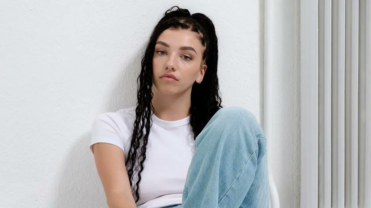 DigitalTourBus's tweet image. A festival built on voices that move the soul with BROOK LYNN ✨🎤🔥

In this Dream Tour feature, the alternative pop artist imagines an all time lineup centered around power, emotion, and presence.

Read it here: digitaltourbus.com/features/brook…

#DreamTour #BrookLynn #AltPop #TourLife