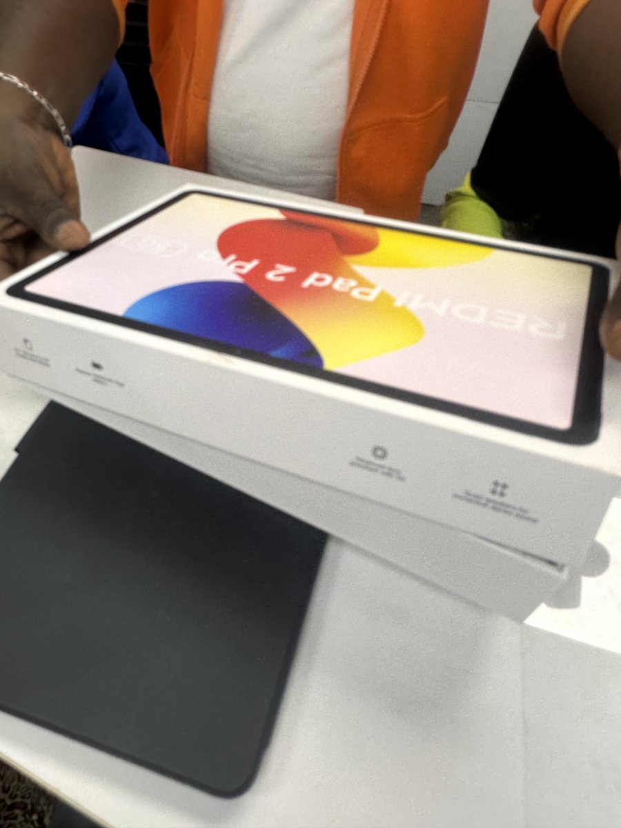 ItsGAMiE's tweet photo. The only way to regain control was to restart it by long-pressing the volume and power buttons. Frustrated, I reached out to @XiaomiNigeria via their official Instagram and then took the device to their service center for repairs. Unfortunately, my problems only got worse. https://t.co/5fmXWW2rpL