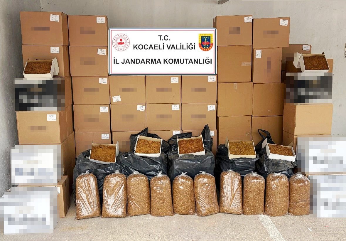 tekkocaeli.com/1-milyon-tl-de…
1 milyon TL değerinde bandrolsüz makaron ve kaçak tütün ele geçirildi