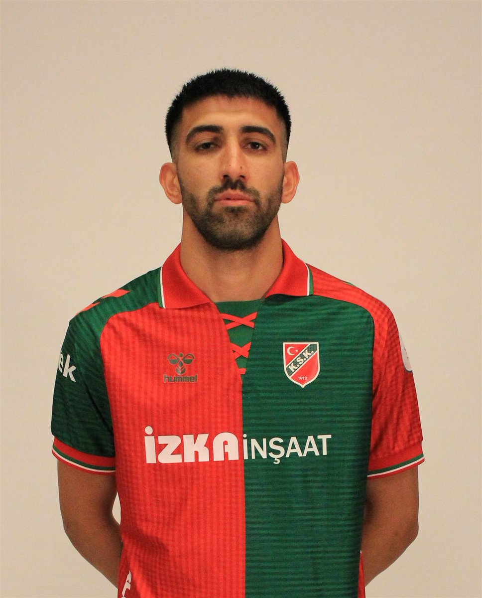 YIL1912's tweet photo. Erhan kardeş seni unuturmuyuz sandın? Sembol yeter👑 Kariyerinin %90'ı amatör takımlarda geçiren Erhan'ı geçen Çivril Bldspor'dan 2'nci Lig'de Menemen FK'ya transfer eden oradan da Karşıyaka Spor Kulübü'ne kazandıran Burhanettin Hoca..Sen Çok Yaşa👏#karşıyaka https://t.co/2HMjAYEZsl