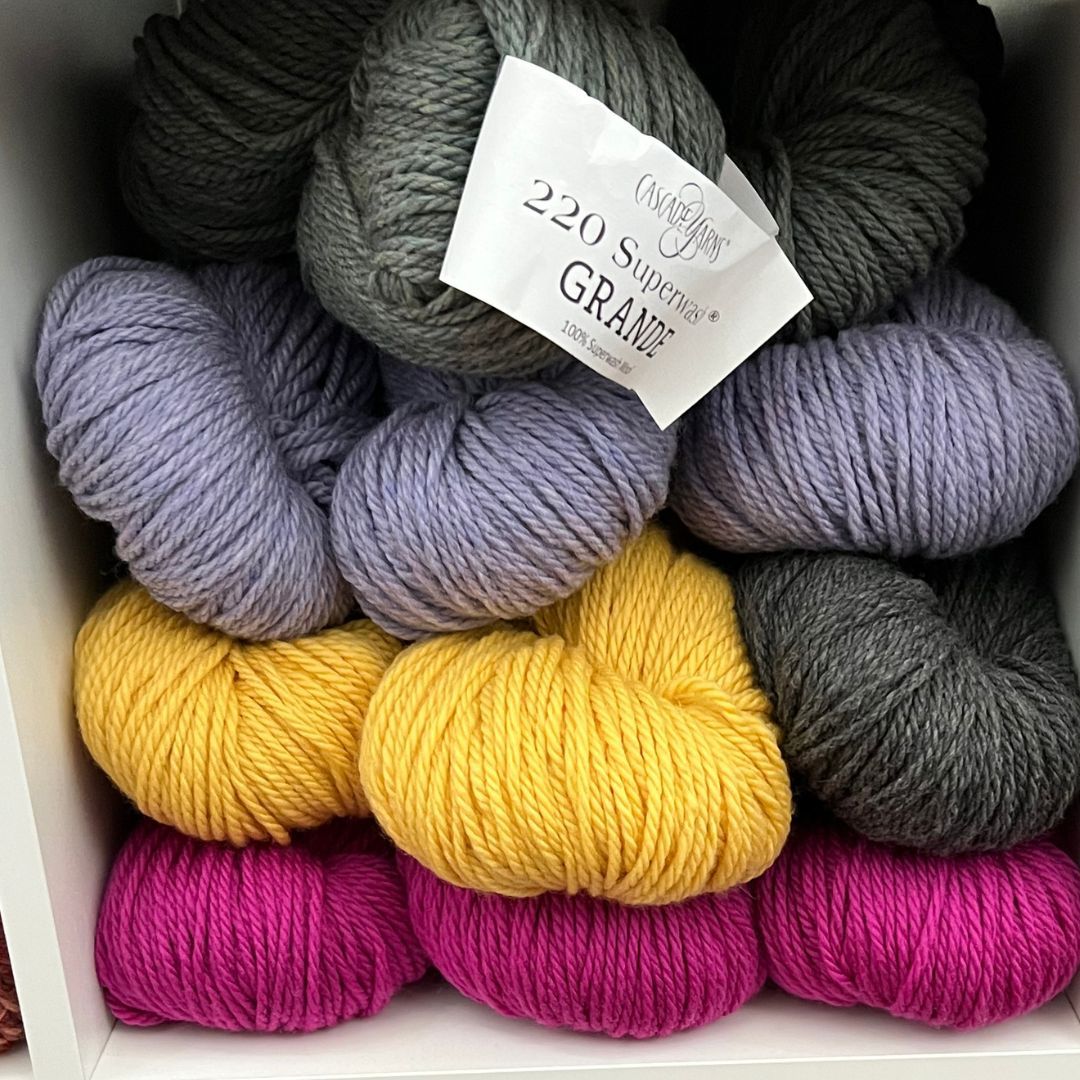 CascadeYarns's tweet image. 🧶Visit 𝐄𝐱𝐭𝐫𝐚𝐨𝐫𝐝𝐢𝐧𝐚𝐫𝐲 𝐄𝐰𝐞, Easton Maryland's new little yarn store! Explore Cascade Yarns in oodles of colors to inspire your next project at this well-stocked LYS.😃

#cascadeyarns #localyarn #makersgonnamake