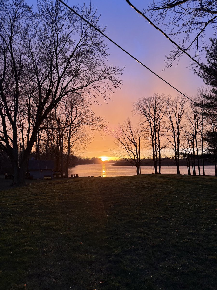 Supersonic Redhead🛫 tweet media