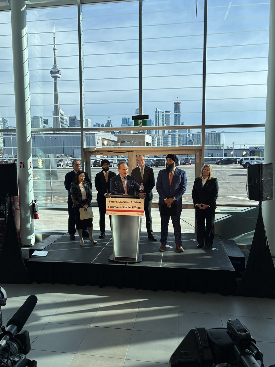 Steven MacKinnon tweet media