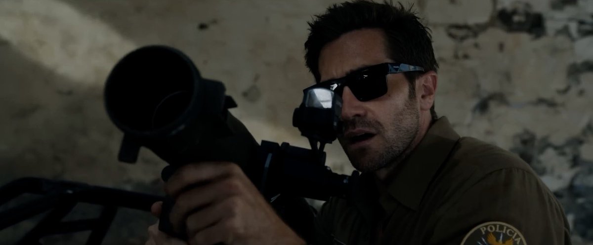 jake gyllenhaal daily ☆ tweet media