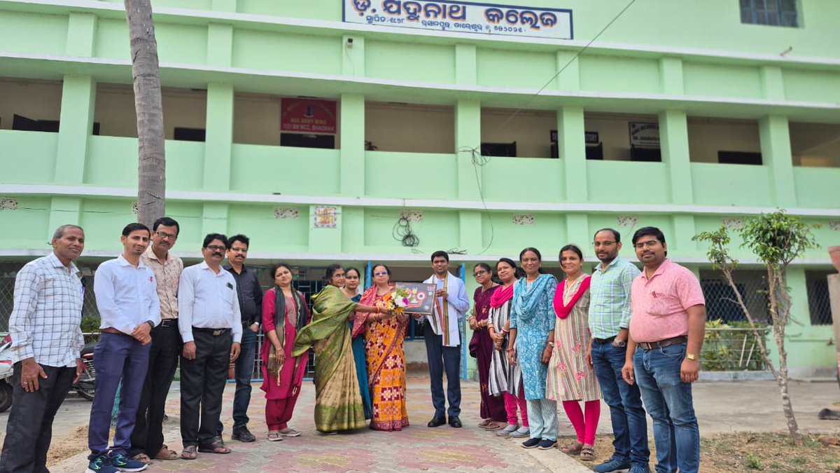 official8547's tweet photo. Honoured to have Assistant Prof Makarand Barik, Centre for East Asian Studies, School of International Studies ,JNU, New Delhi visited our College Sharing insights, inspiring minds, and making memories.

#CollegeVisit2026
#ProudAlumni https://t.co/NDLC8IWAC7