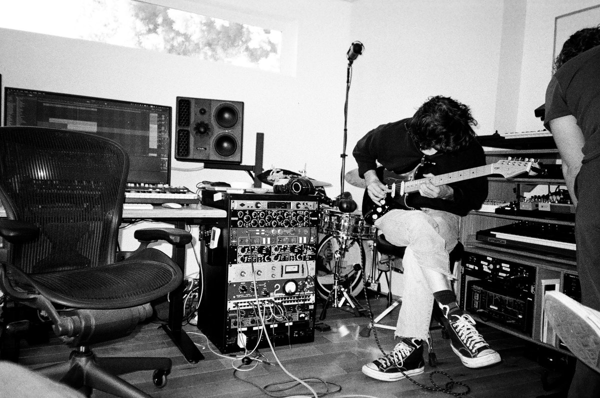 Friday Pilots Club tweet media