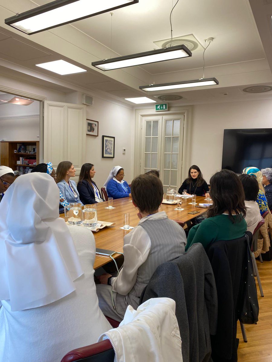 UKinHolySee's tweet photo. Today, young female students from Pontifical Universities and faith-based organisations came together for a full day of conversations on women’s leadership and empowerment. Future leaders in church and society - unlocking their potential and shaping a brighter future #IWD https://t.co/bubSf8ZUi1