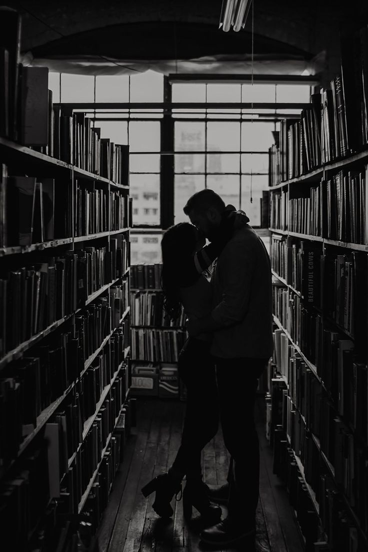 booksromanticc's tweet photo. RAFAŁ I LU JUŻ 22 KWIETNIA 😭😭😭 TYLE CZASU NA NICH CZEKAŁAM 🥹🤍
#teachmepleasejbh https://t.co/vAJBnJT9Vd