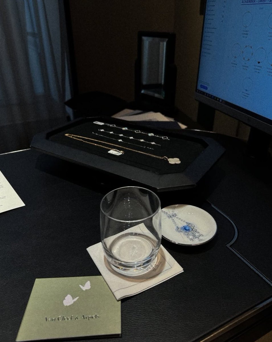 Dear Self. tweet media