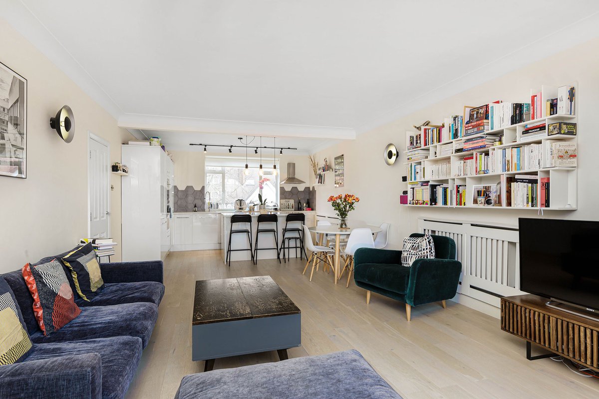 abbey_spring's tweet photo. New to market - 3 Bed Flat, Springfield Court, Eton Avenue, £4,000pcm. View details: https://t.co/UwRvscUYyC https://t.co/jJnq0A7PoX