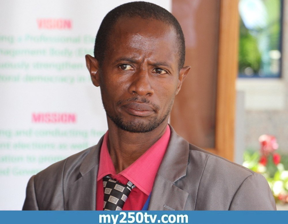 RutimirwaGeofr1's tweet image. Ubu ba bandi ngo baharanira uburenganzira bwa muntu nka @dzaneza @SamuelBaker_B na ba @gat_steeve bavuga ngo mu Rwanda ubutabera ntibukora, ubu baravuga iki koko😅

Nimwishime igikoresho cyanyu (Barafinda Sekikubo Fred) amategeko asanze ari ngombwa ko gikurikiranwa kidafunze.