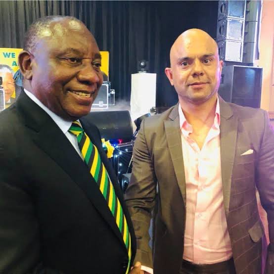 #MadlangaCommission 
No wonder the president used furniture for his banking,Now maumela ,Cat and Suleiman bank statements will be scrutinized.

Bheki Cele never answered whatsaap messages.....even from wife!

Undermine Cyril and Bheki Cele at your own peril.