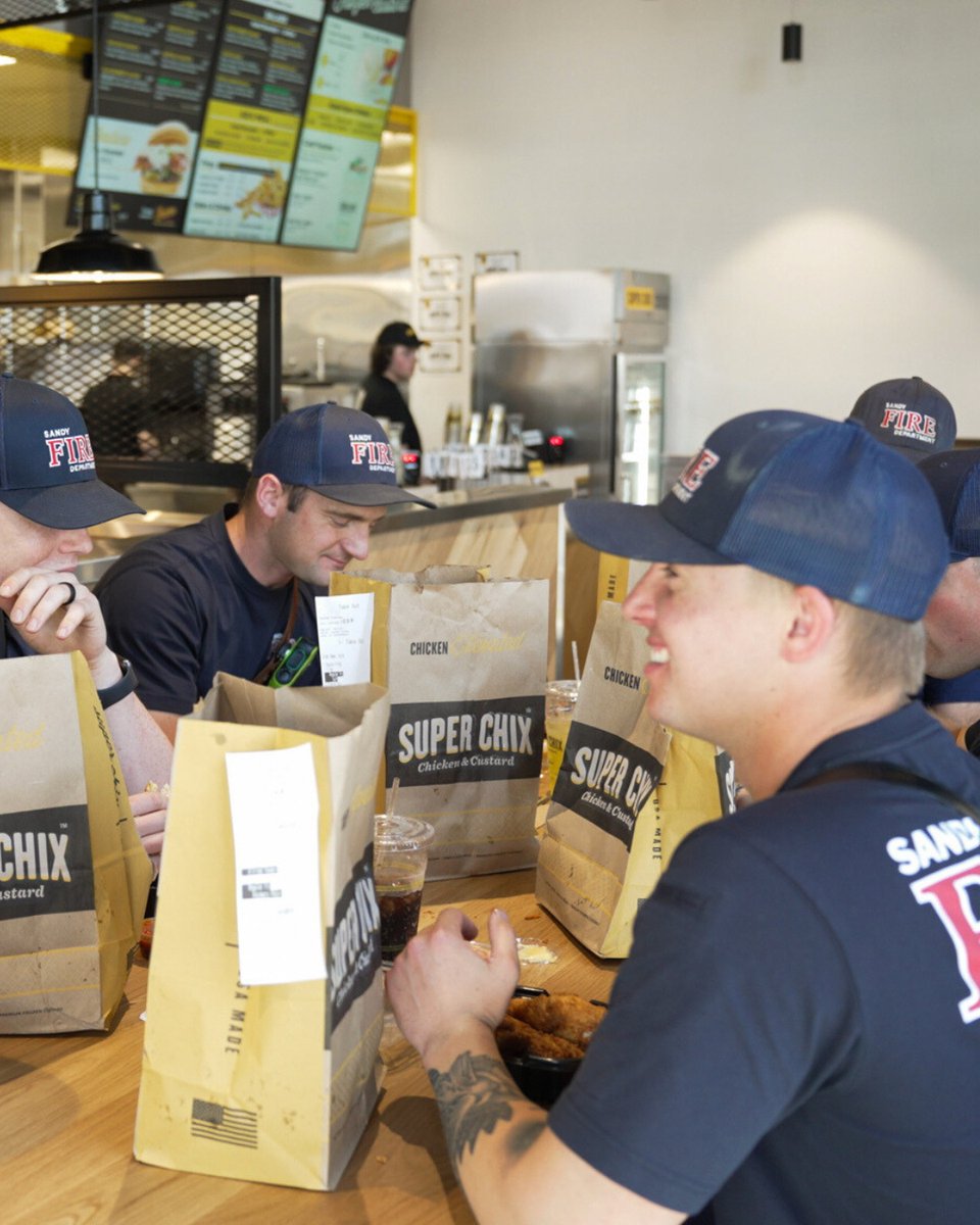 SUPER CHIX tweet media