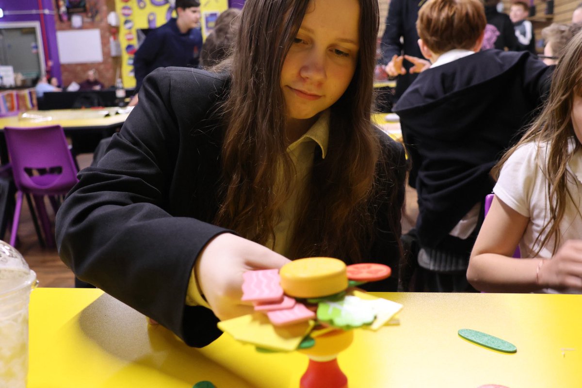 Jupiter_Hadley's tweet image. Played some of Burger Balance (gifted) at Geek Retreat today! #boardgame #tabletop #familytime