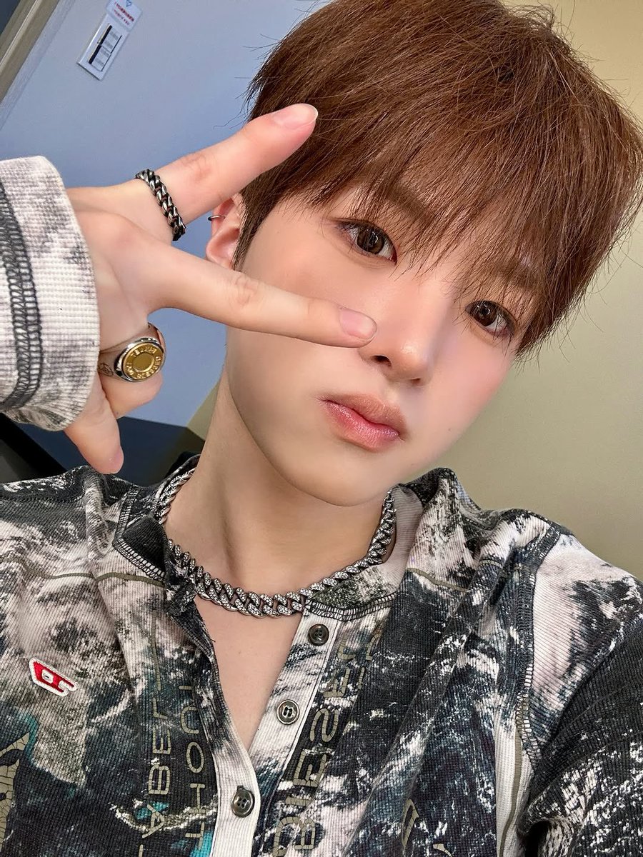 Moon Hyunbin France (문현빈 France)🌕 tweet media