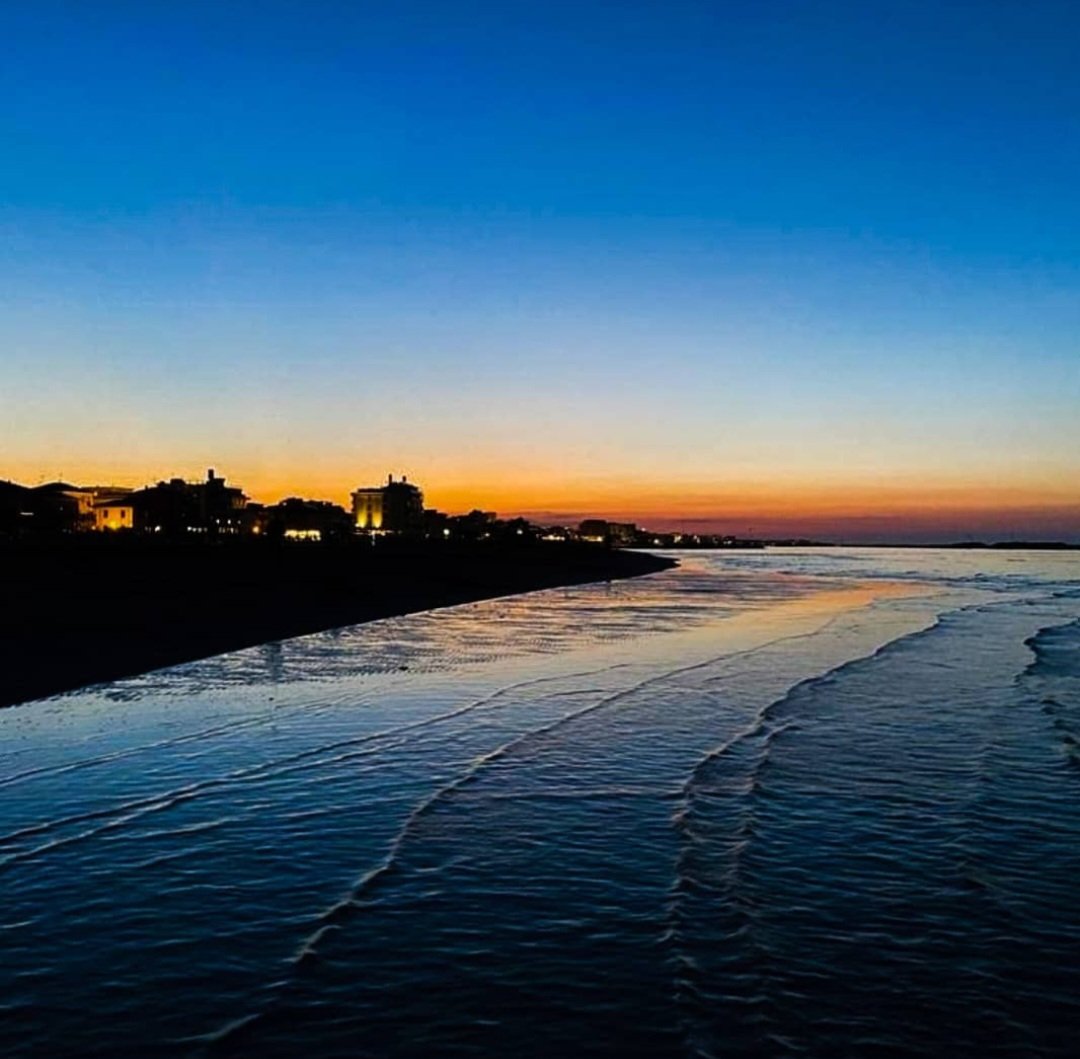freespirit2311's tweet image. Un tramonto non è mai semplice. 
In esso troverai sempre colori e sfumature diverse ogni volta che lo guardi.

Un pò come le persone.....

#sunsetphotography