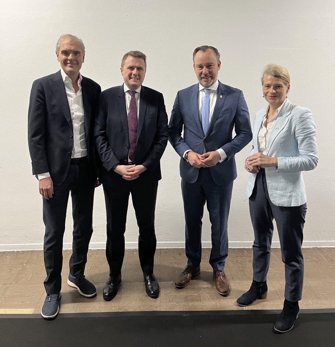 Isabelle Le Callennec tweet media