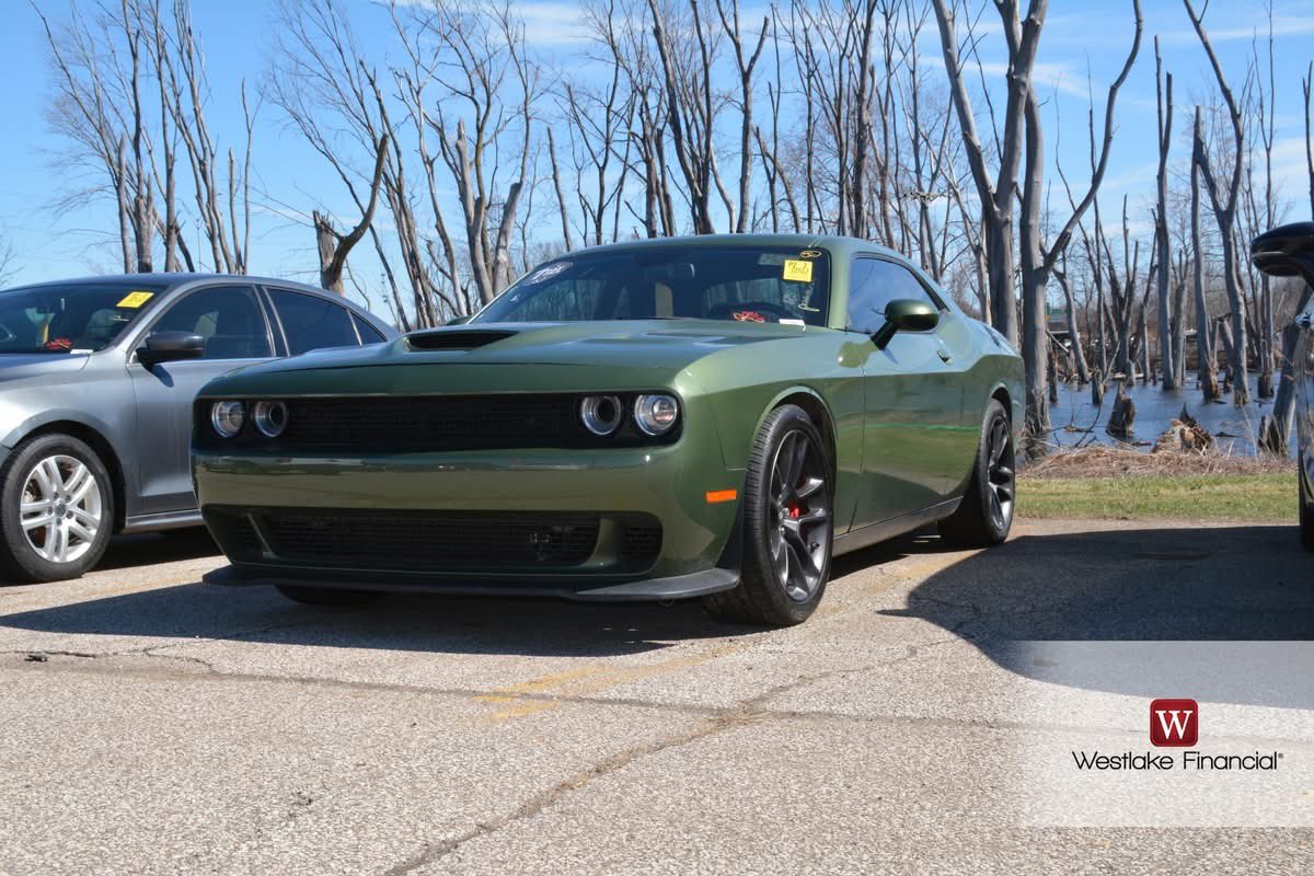AkronAutoAuctio's tweet image. Check out this 2021 Dodge Challenger R/T Scat Pack that Westlake Financial is running tomorrow! Only 49k miles!  #P2-2! OPEN TO PUBLIC Buyers!

Dont miss this beauty and the entire Westlake lineup starting @ 9am!  

edgepipeline.com/components/rep…