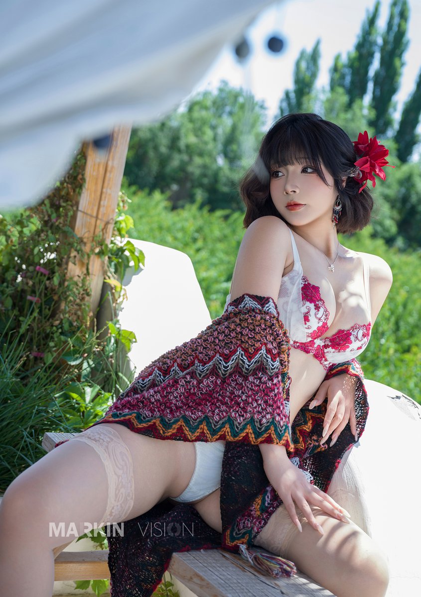 福利姬保守派摄影师MarkinRe分享的黄推图片2 - 网红私拍内容