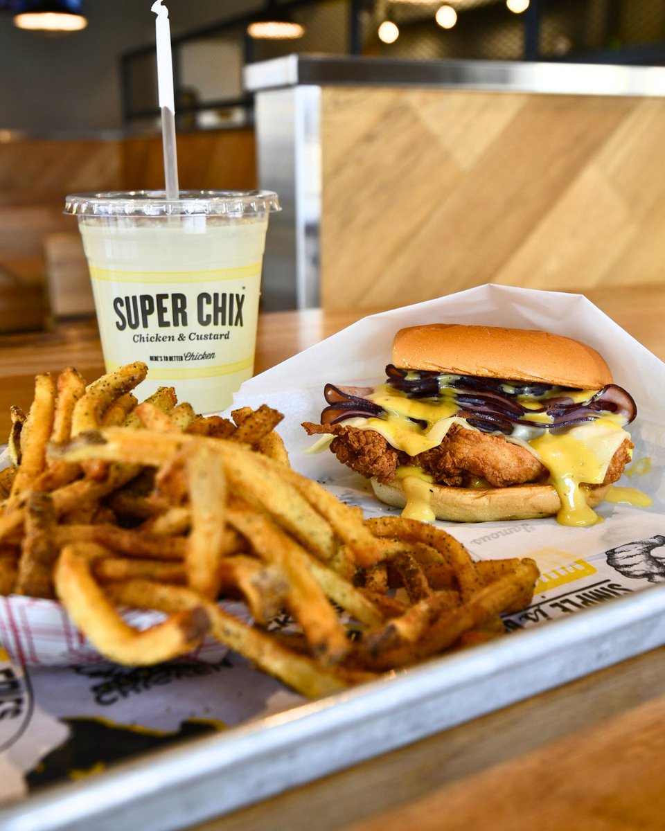 SUPER CHIX tweet media