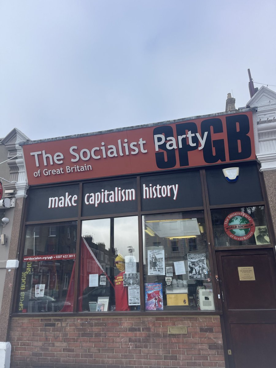 Barry Mackenzie tweet media