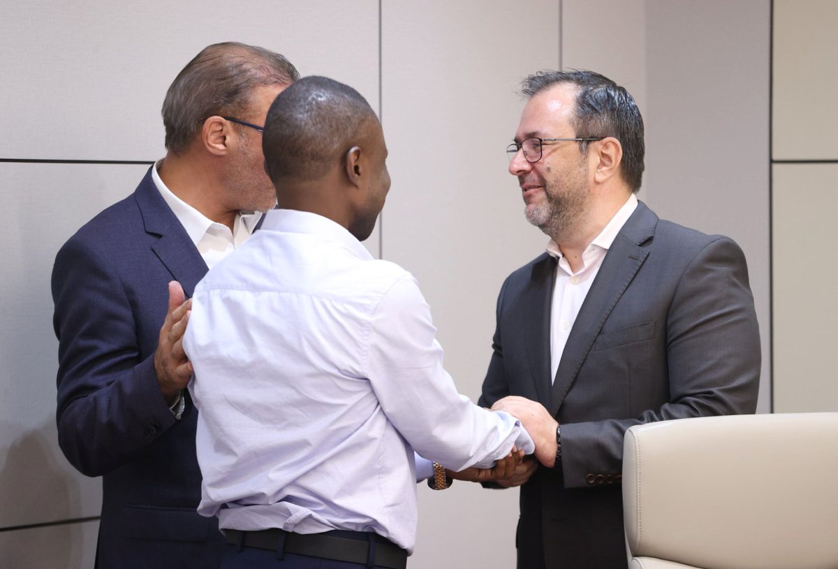 Yvan Gil tweet media