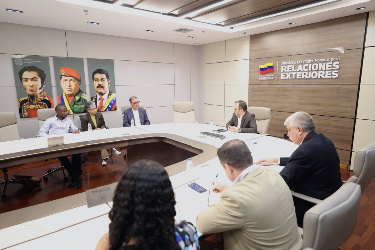 Yvan Gil tweet media