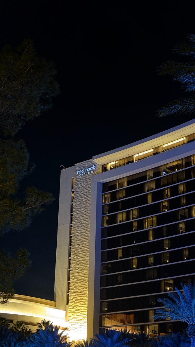 Lucky Traveling tweet media