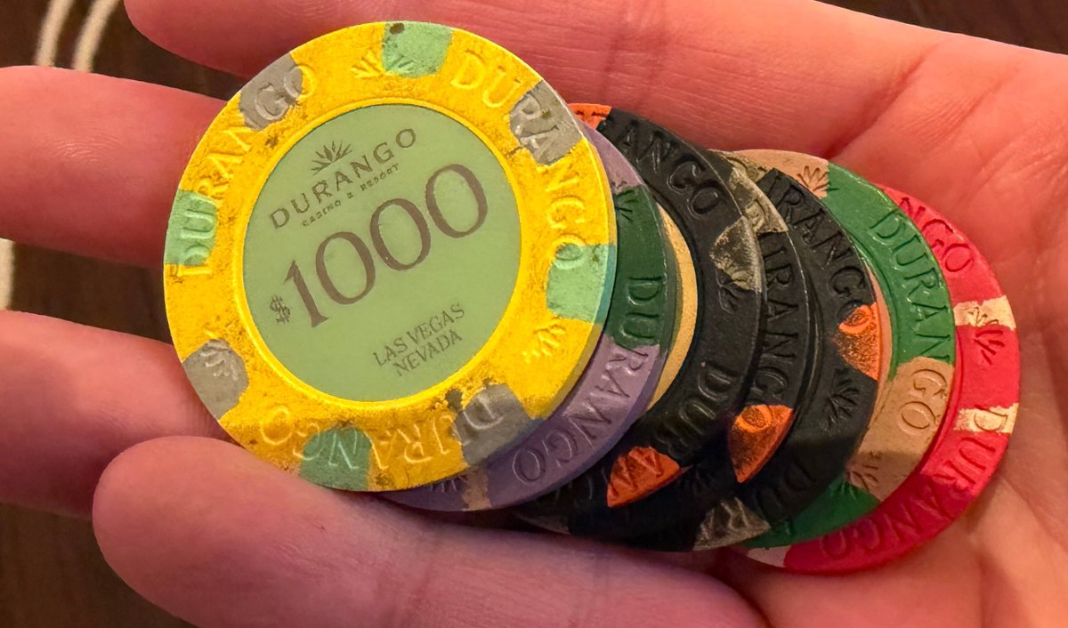 Lucky Traveling tweet media