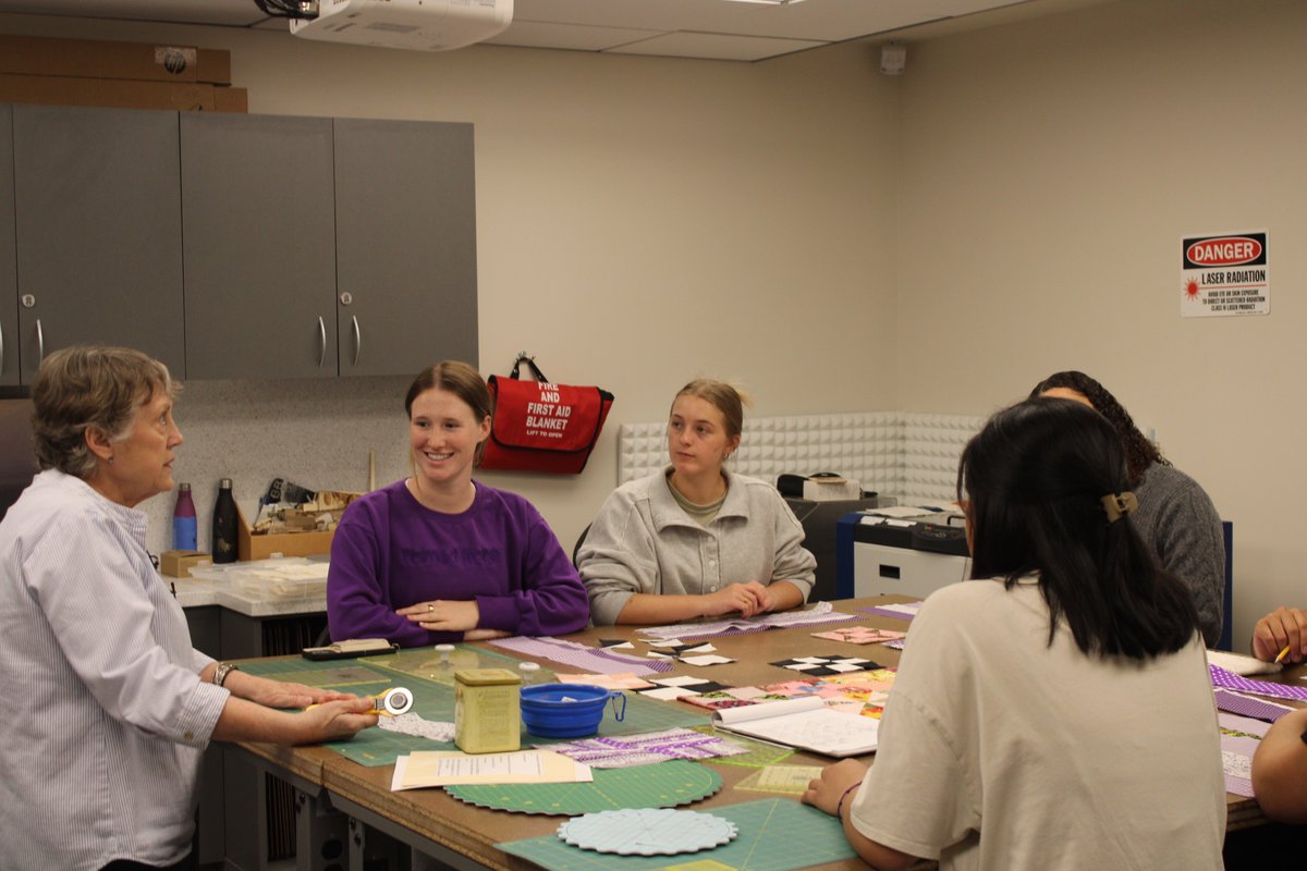 TCULibrary's tweet photo. Our quilting workshop with Susan Howell was a great success! Students learned quilting techniques while gaining hands-on experience with the craft. 🧵 https://t.co/rF1GeSlPVi