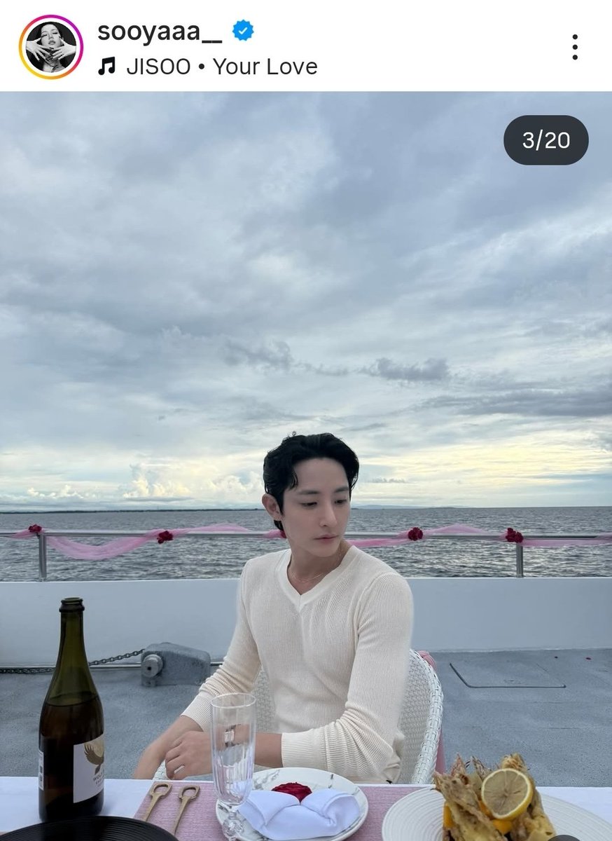 momsooo's tweet photo. GIRL WHAT https://t.co/hVVUuLotLB
