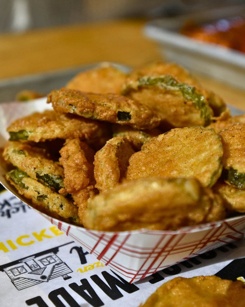 SUPER CHIX tweet media