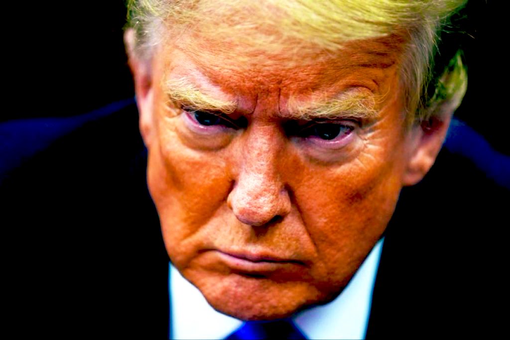 ترامب: الحديث عن مصادرة النفط الإيراني سابق لأوانه لكن الخيارات مفتوحة