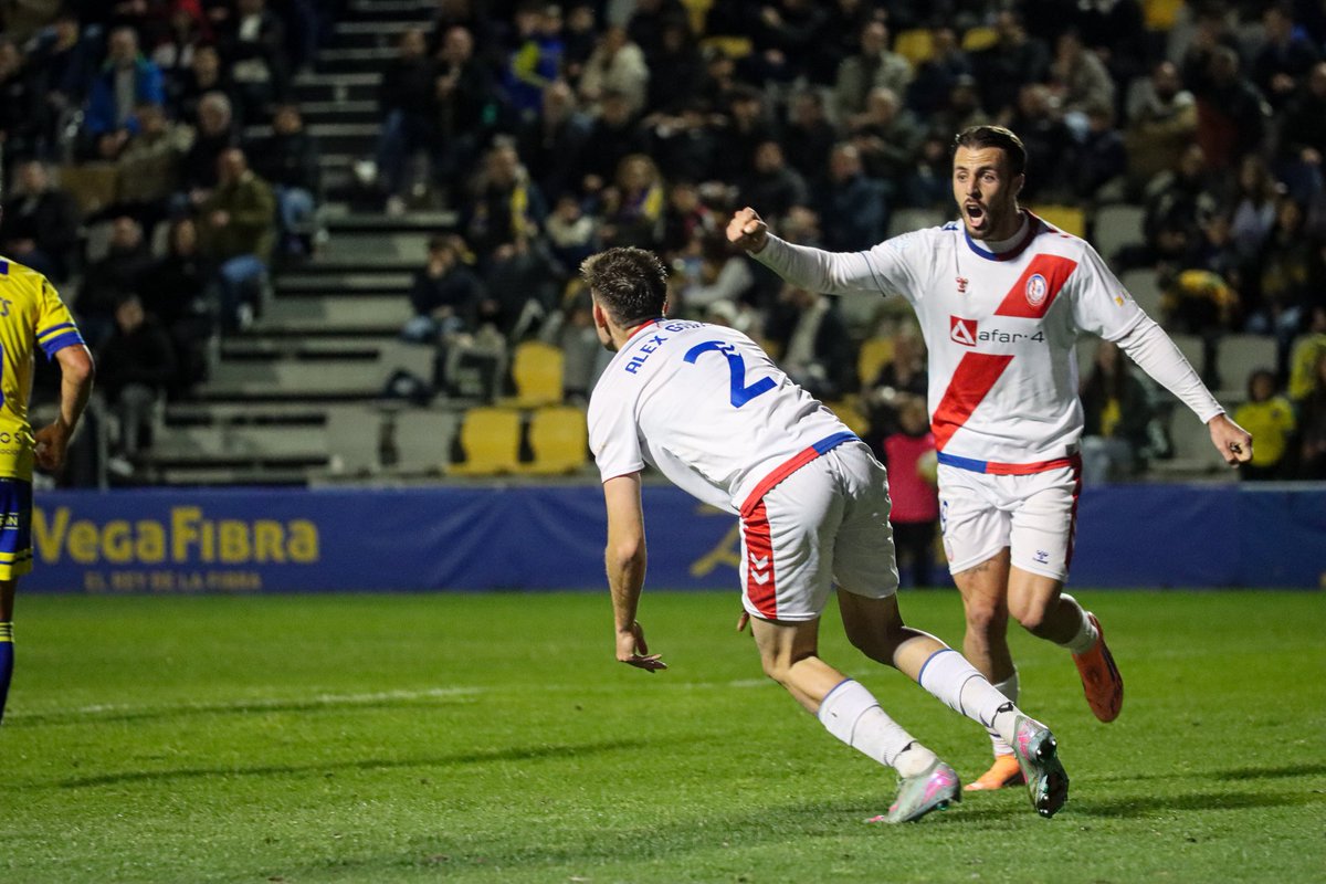 CF Rayo Majadahonda 🤍⚡️💙 tweet media