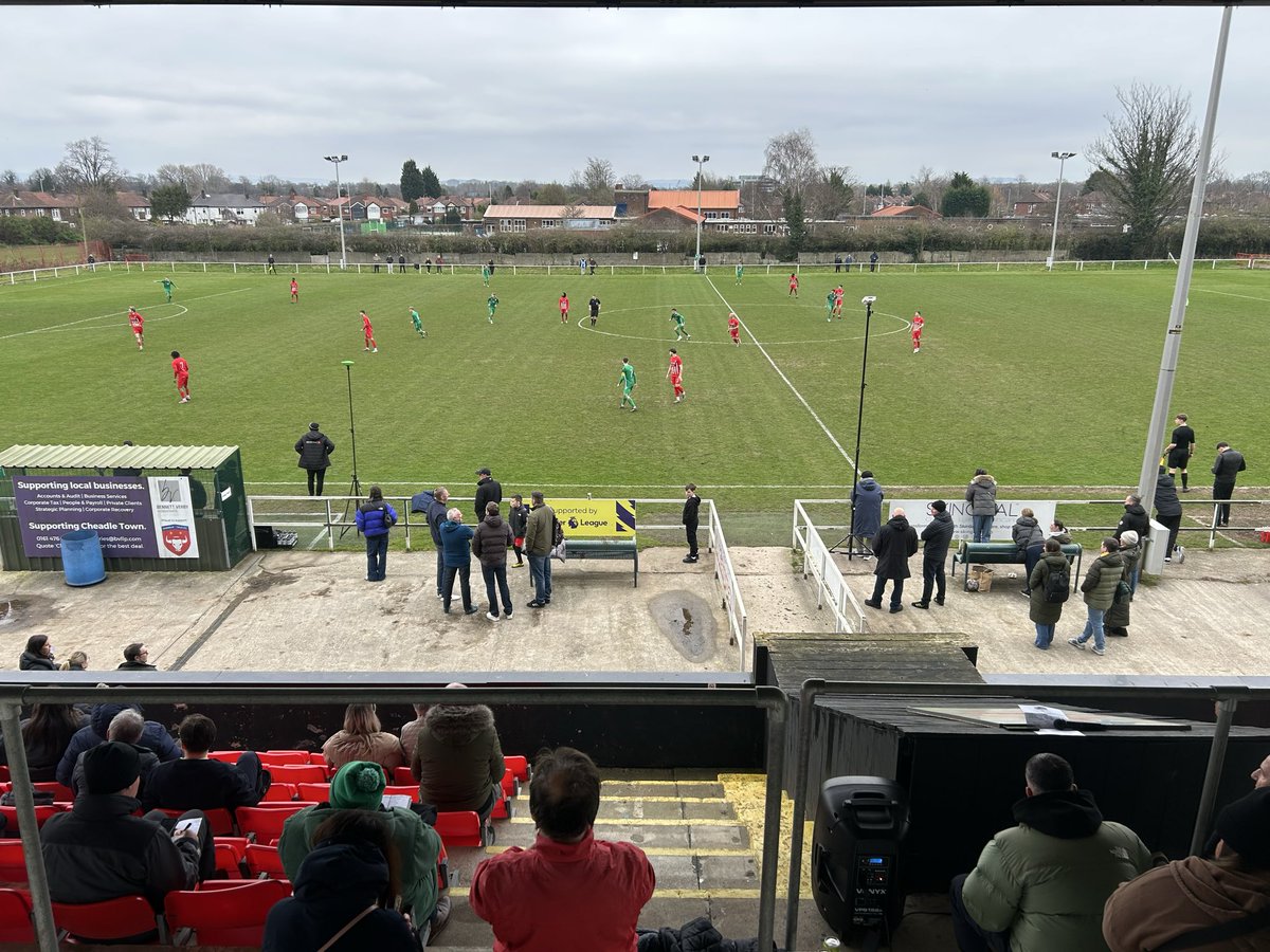 scorbishley92's tweet photo. Plane spotting at Cheadle Town vs Charnock Richard. Not a classic but plenty of planes to watch. 1-0 to the home side after a stonewall penalty was awarded. Two mid table sides in the North West Counties Premier. https://t.co/WRzhbPmp9U