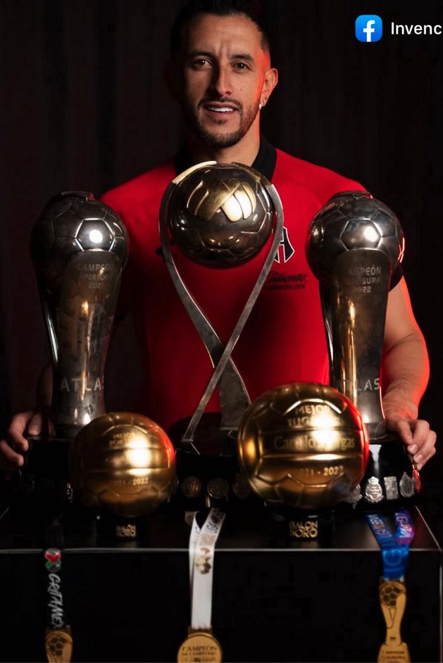 El mejor portero de toda la liga Mx.
El mejor portero de nuestra historia.
Arquero mundialista
Mi máximo ídolo.
Gracias a la vida por aquel día que tú camino y el de Atlas se unieron Camilo.
Que afortunados somos de tenerte jugando <a href="/Kmilovargas12/">Camilo Vargas</a>