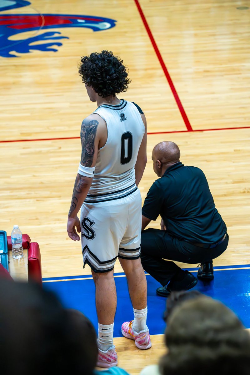 Logan Gonzalez tweet media