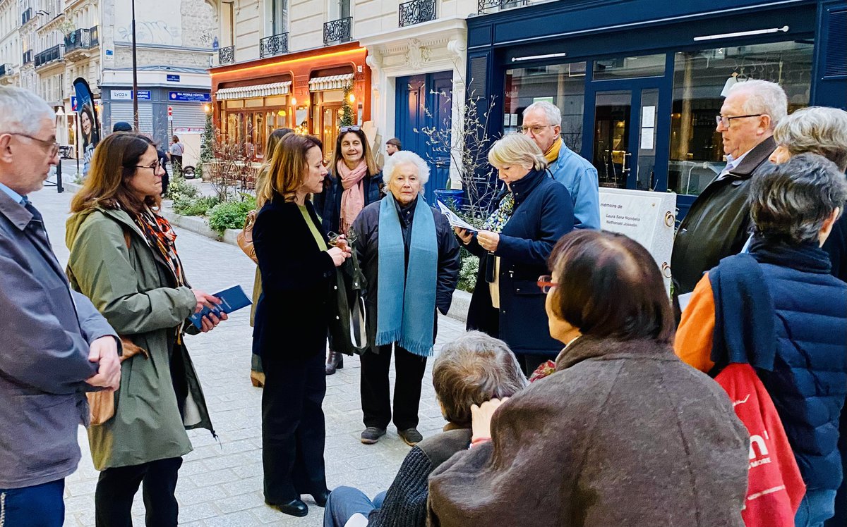 AvecDelphine's tweet photo. Avec vous, naturellement… rue de Trévise @dburkli https://t.co/U46i2jFOqo